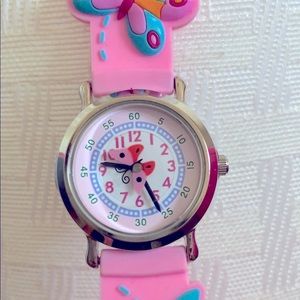 🌸Pink Floral Silicone Girl’s Watch NWOT🌸